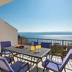Seaview Duplex Apartment *